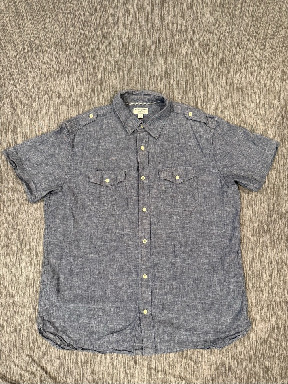 Banana Republic Men’s Short-Sleeve Chambray Button-Down Shirt - Blue